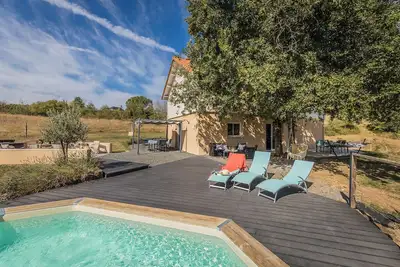 Image de Les Oies de Julia, une charmante maison avec une belle piscine privée