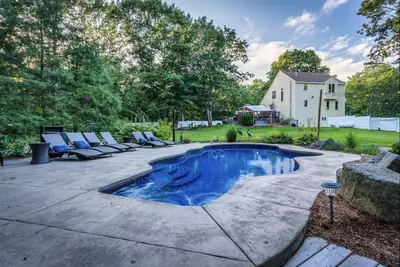 Image de Private oasis by Ogunquit beach! !