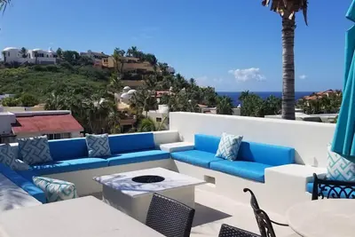 Image de Villa Danzeland - Stylish Ocean View Villa, Rooftop Deck. Promos available.