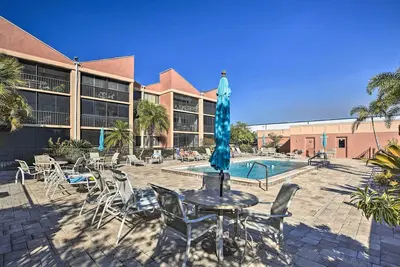 Image de Burnt Store Marina Condo: Boat, Swim, Golf!