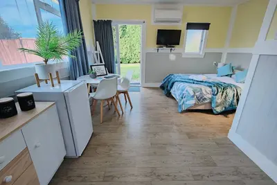 Image de Cute Cottage - Opposite Bungee *No Service Fee*