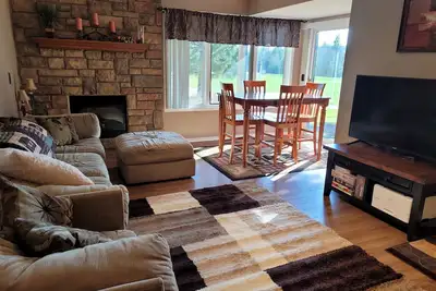 Image de Trout Creek Resort Condo- Home Base for \"Up North\" Adventures