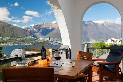 Image de Residenza Miralago Apt. D33 by Interhome