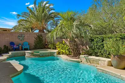 Image de 3 bedroom home near Green Valley Resort in Henderson. Pool and jacuzzi!