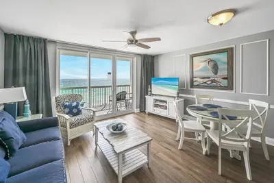 Image de Upgraded 7th Flr Pelican Beach Resort -1 bedroom - On the beach -