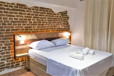 Image de new snug apartment in downtown!
