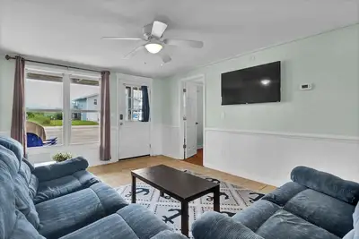 Image de Sandy Toes & Ocean Views – Ground-Floor Gem