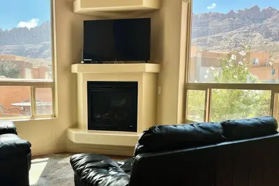 2a5 Corner Unit with Tranquil Red Rock Views!