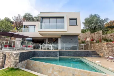 Image de Golfe-Juan\/Cannes : Villa 3 chambres avec piscine