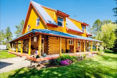 Image de Fresh Log Cabin in Donnelly w\/ Game Room & Hot Tub