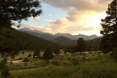 Image de Gorgeous Views, Rmnp, Close to Downtown Estes Park, Real Log Cabin- Longs Peak Cabin