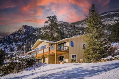 Image de Sale! Epic Views | Riverfront | 2 Mins from Rmnp
