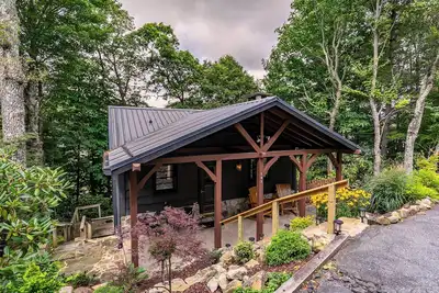 Image de Sky Laurel Cottage - 3 bed 2 bath home, 1 mile Walk to Blowing Rock, pet friendly