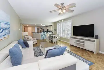 Image de Gulf-front First Floor Condo with Two Master Suites!