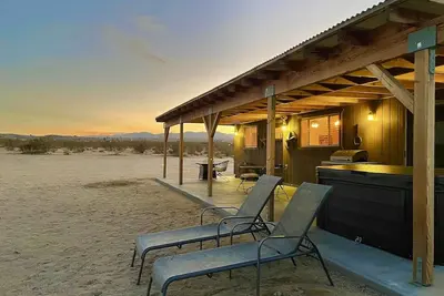 Image de 🌵 Spy Mountain Hideout on 5 Acres w/ Hot Tub | Atv Paradise & Privacy 🌵