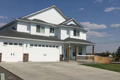 Image de 1 Min. Boat launch, world class Sand Dunes, sandy beaches, Surf'n'Slidewaterpark