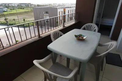 T2 43m² dernier étage avec terrasse et parking à Sète