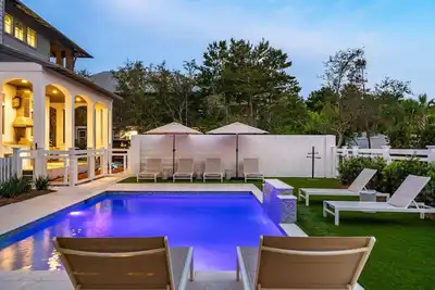 Image de Sundance Cottage - Gulf Views South of 30a | Private Beach Access + Set Of Chairs