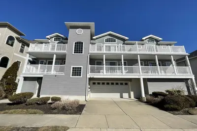 Image de Large Top Floor Unit Just Steps to the Beach and Boardwalk