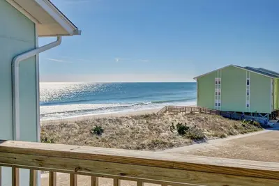 Image de 2 Bedroom Oceanview Condo