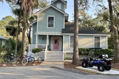 Image de Waterfront Fripp home, private community across from pool. Newly renovated!