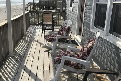 Image de Lovely cottage, Ocean Front, small Dog friendly -150 one time fee oak island