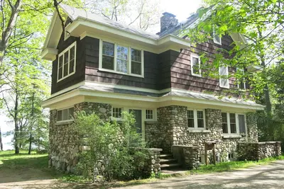 Image de Unique & Spacious 5-bedroom on Sandy Shores of of Elk Lake