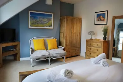 Image de Fermain Apartment - Spacious cosy duplex apartment - Sleeps 5