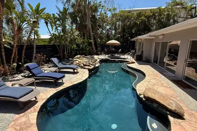 Image de Island Time - Home w/ Lagoon Style Pool & Spa, Walk to Beach!