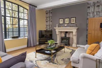 Tarn End Cottage 5, Talkin Tarn, Brampton, ideal for a family with activities and historical sites