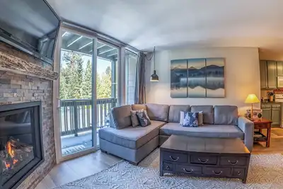 Image de Intimate Walk to Ski Getaway Near Canyon Lodge 502