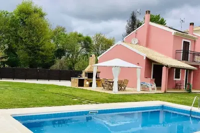 Image de Villa With Private Pool Within Easy Reach Of Beaches, Tavernas And Shops