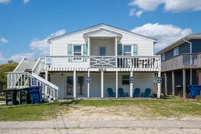 Image de Ocean View Second Row Surf City Beach Rental