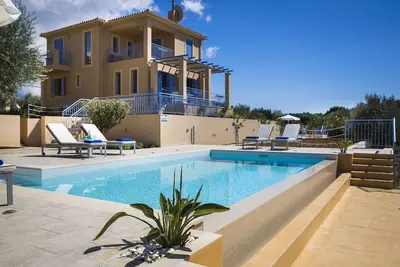 Image de No1 Forget Me Not Villa with private pool in stunning location