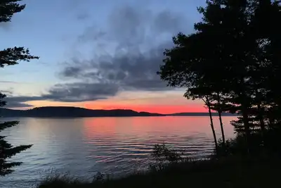 Image de Luxury Lake Superior Beach House - Steps from the Water - 4 bedroom\/3 bathroom