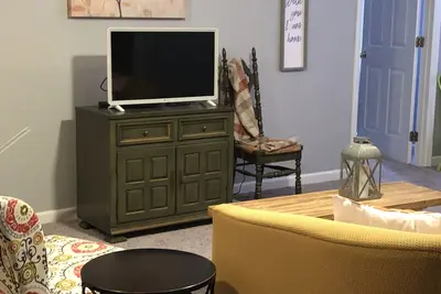 Image de “our little green with envy”Gallipolis No cleaning fee and no Taxes all include.