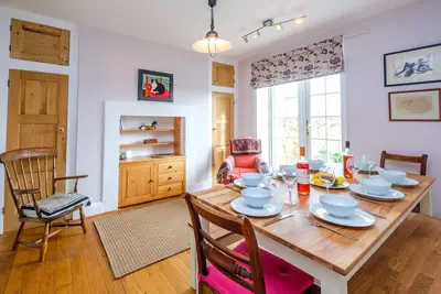 Image de Beach House - sleeps 8 guests in 4 bedrooms