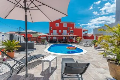 Image de Villa Ancora for 10+2 guests, No. 2 with jacuzzi and heated pool