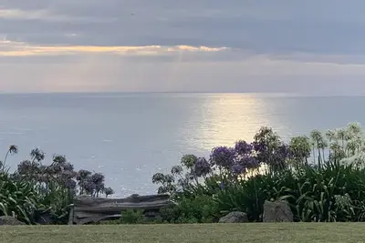 Beachside Studio close to cafes & wineries
