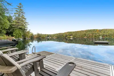 Image de Lakefront house with skiing nearby, dock, and amazing views - dog-friendly