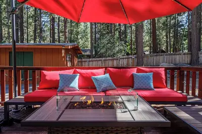Image de Cozy Cabin, Large Backyard Near Lake & Village