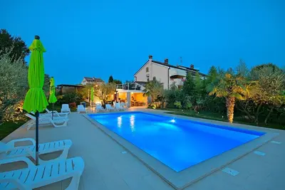 Image de Pool, 400m from the beach, sea view, air-conditioned, garden
