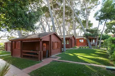 Bungalow avec terrasse prטs de la plage