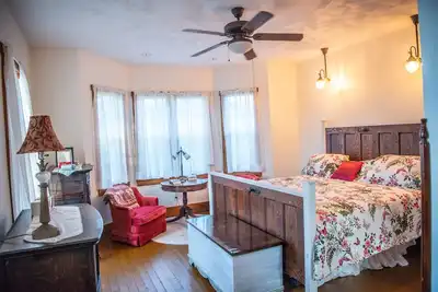 Image de Delaine Room - The Farmhouse Bed & Breakfast at Maple Bottom Farm