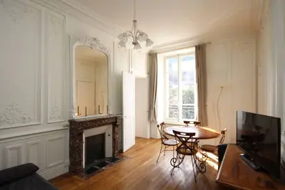 Image de Appartement lumineux T2 avec kitchenette équipée, lave-linge et ascenseur