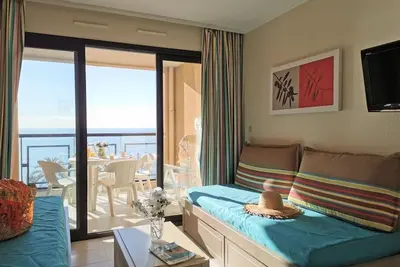 Image de Appartement 2 pièces avec piscines à Cannes la Bocca, proche plage