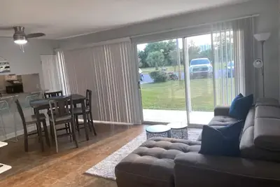 Image de Mermaid Dream - Newly renovated condo