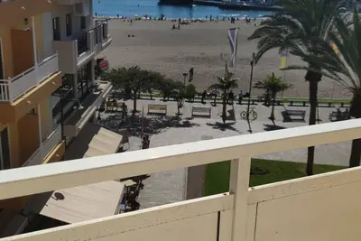 Image de In front of the beach