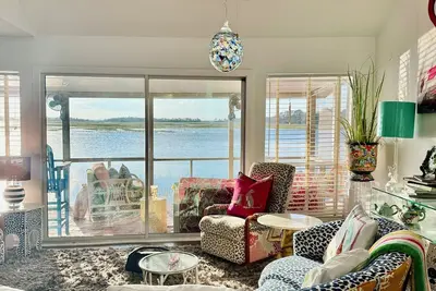 Image de Marsh front 2 bed 2 bath cottage ~ comes with Golf cart!