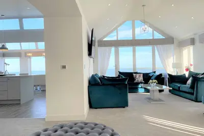 Image de Signal House - A Stunning Beach House - completion 2021
